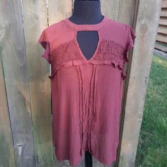 💕Maurice woman's burgundy sleeveless sheer top SZ 2 - Picture 1 of 6